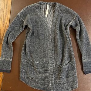 Lululemon. Blue and Gray Sweater Cardigan. Size 8. (Accepting Offers)